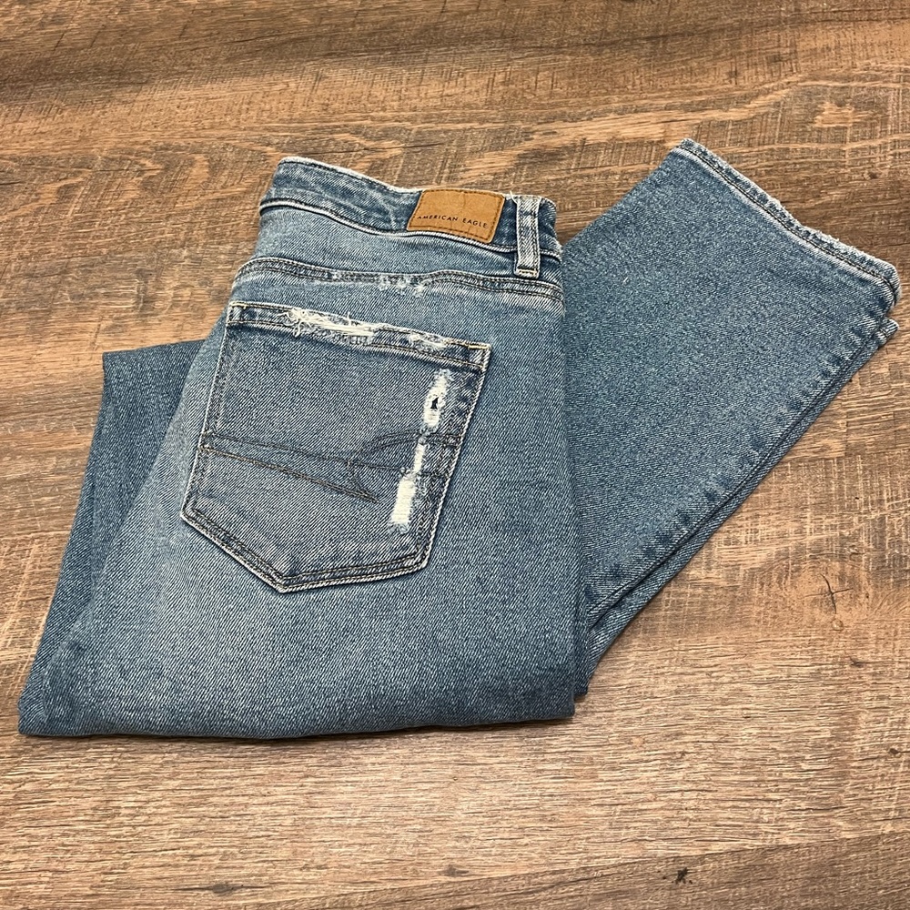 American Eagle Mom Straight Leg Jeans